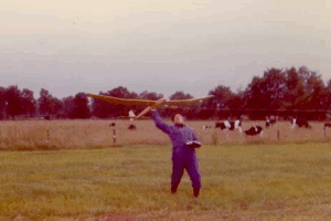 Günter Zenker, später 1. Vorsitzender der FTG, startet seinen „Bauermann“ 1972