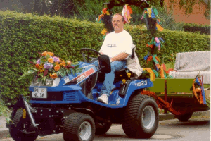 Der Schlepper der F.T.G. beim Festumzug.